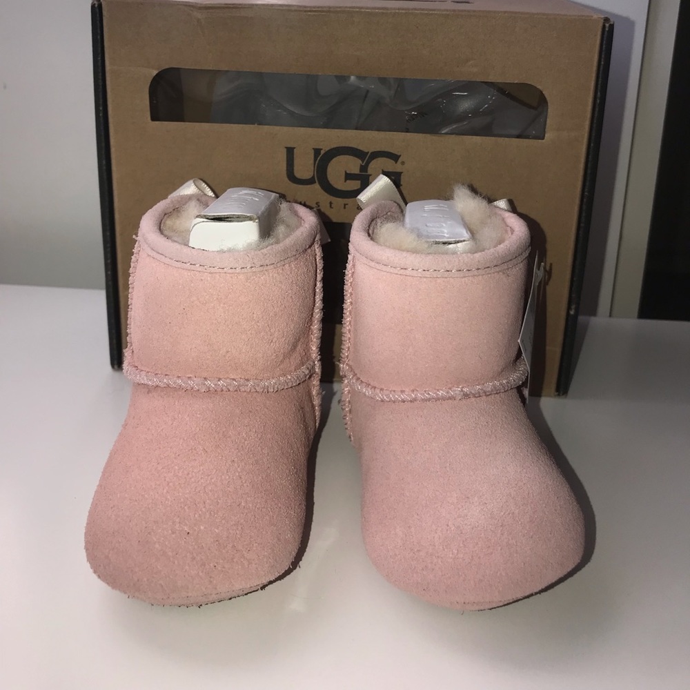 Baby Authentic girl Infant UGGs boots Light Pink, size 0/1 (0-6 months) - Picture 2 of 8